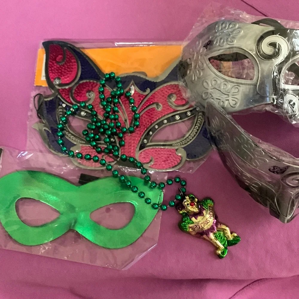 Mardi Gras bundle masks
